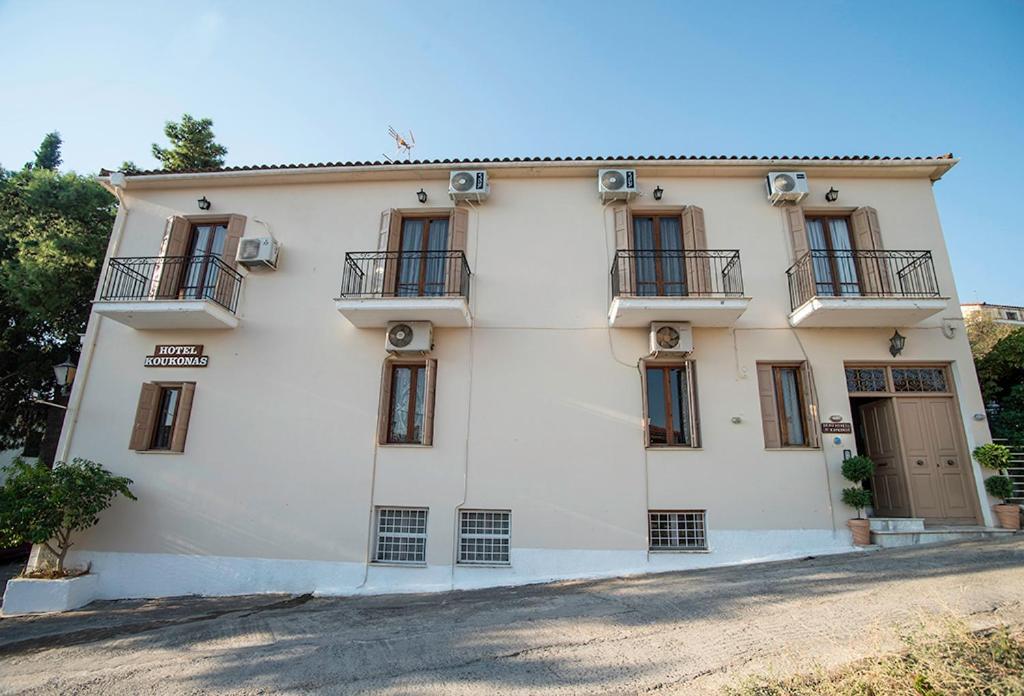 Koukonas Hotel Galaxidi Exterior photo